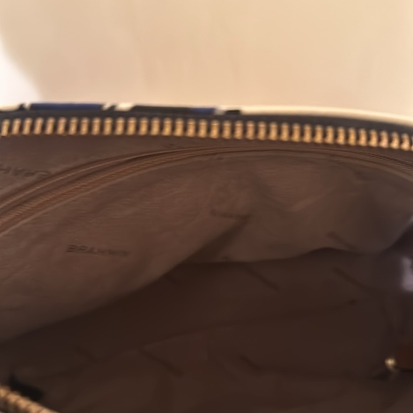 Handbag - Picture 5 of 9